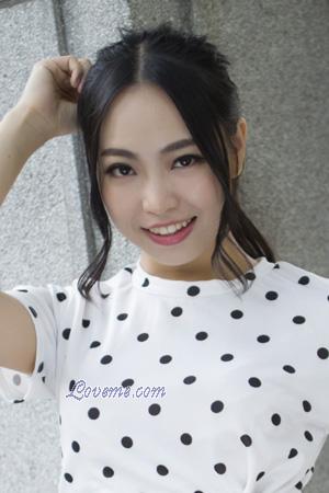 157210 - Jingyi Age: 33 - China