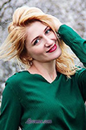 181498 - Elena Age: 44 - Ukraine
