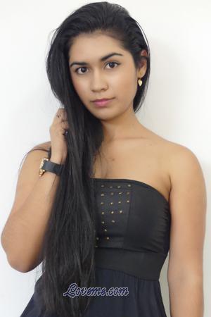 182957 - Yannine Age: 28 - Colombia