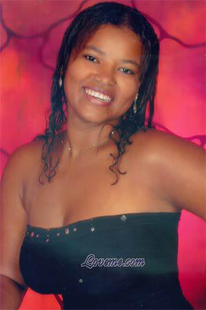 78672 - Yarelis Age: 33 - Colombia